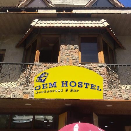 Gem Hostel Yerevan Bagian luar foto