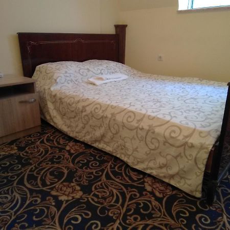 Gem Hostel Yerevan Bagian luar foto