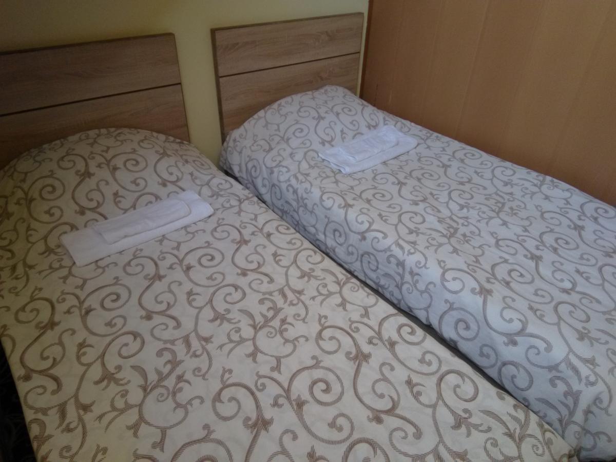Gem Hostel Yerevan Bagian luar foto